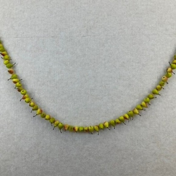 Vtg Artificial Pear Garland 70 Mini Faux Pear Fruit String Decoration Necklace - Picture 6 of 6